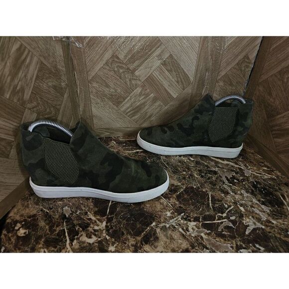 Steve Madden Women's Fashion Hidden Wedges Camouflage Slip-on Green Shoe Size... - Picture 6 of 12